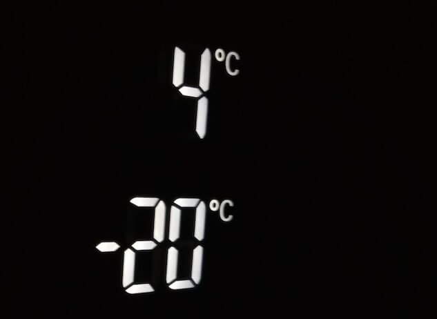 black and white digital temperature gauge